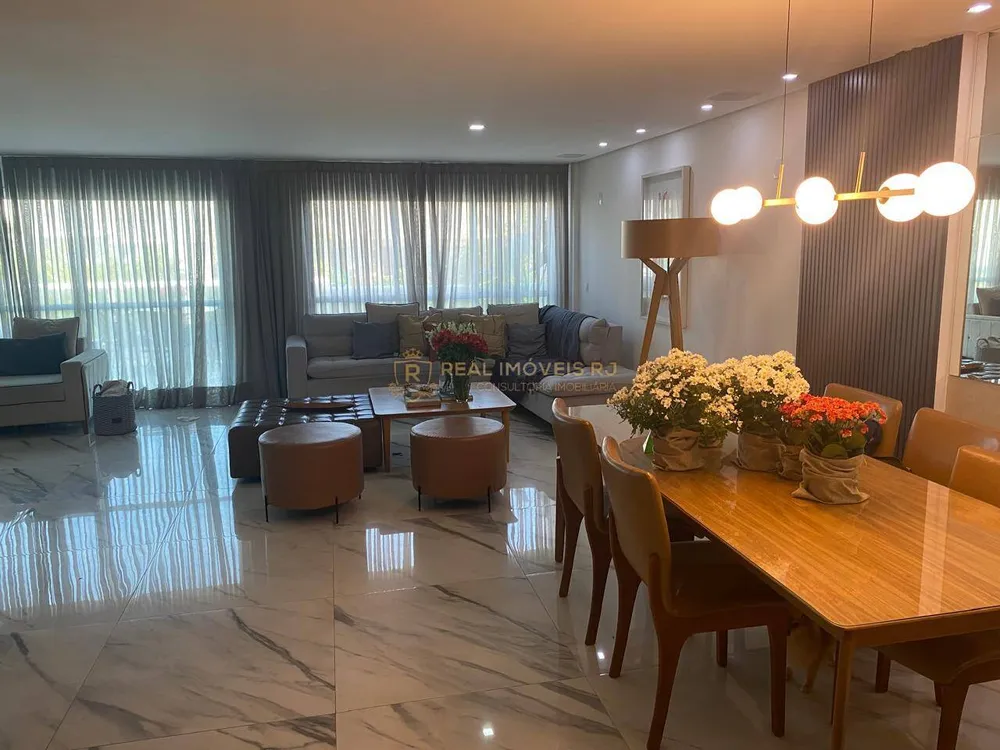Apartamento, 3 quartos, 210 m² - Foto 1