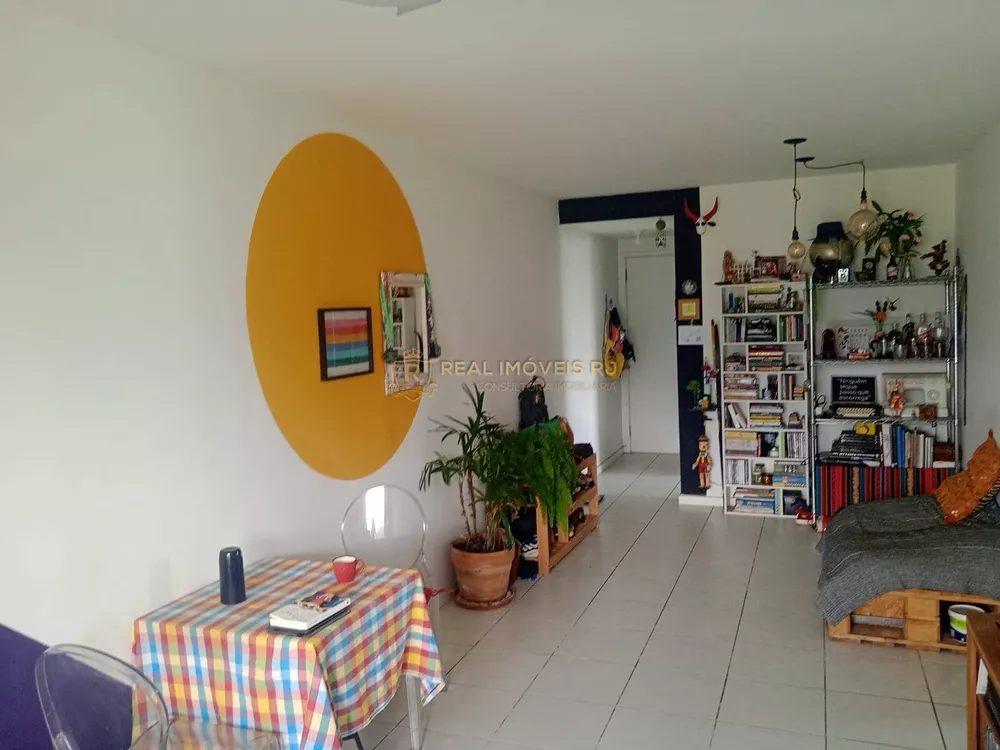 Apartamento à venda com 2 quartos, 77m² - Foto 3