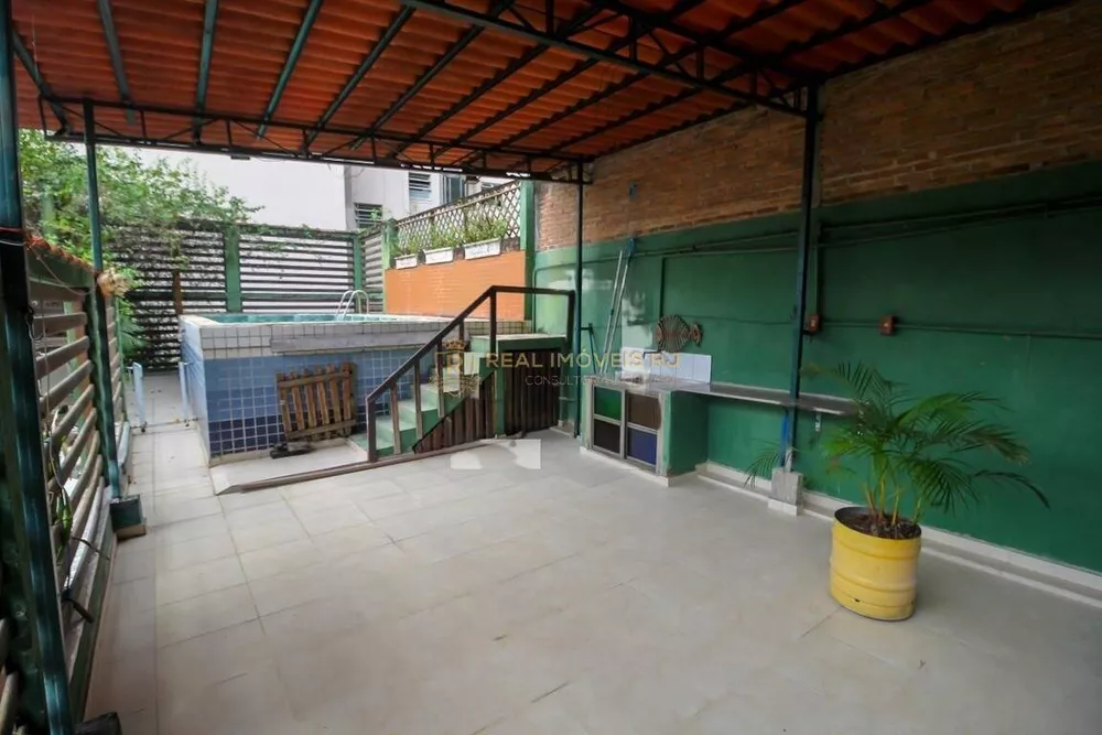 Casa à venda com 2 quartos, 200m² - Foto 4