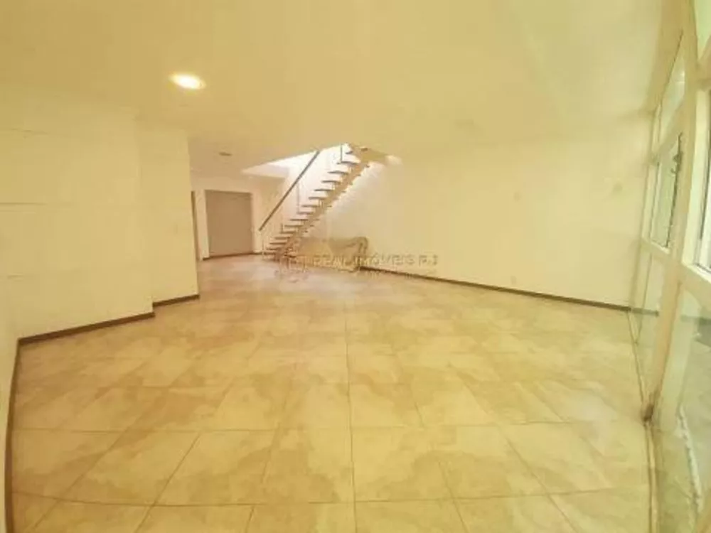 Apartamento à venda com 3 quartos, 210m² - Foto 4