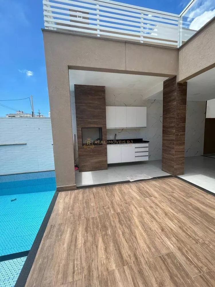 Casa à venda com 3 quartos, 370m² - Foto 2