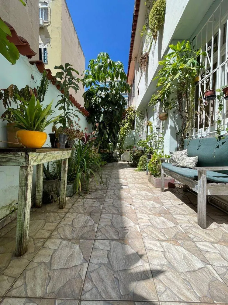 Casa, 6 quartos, 180 m² - Foto 1