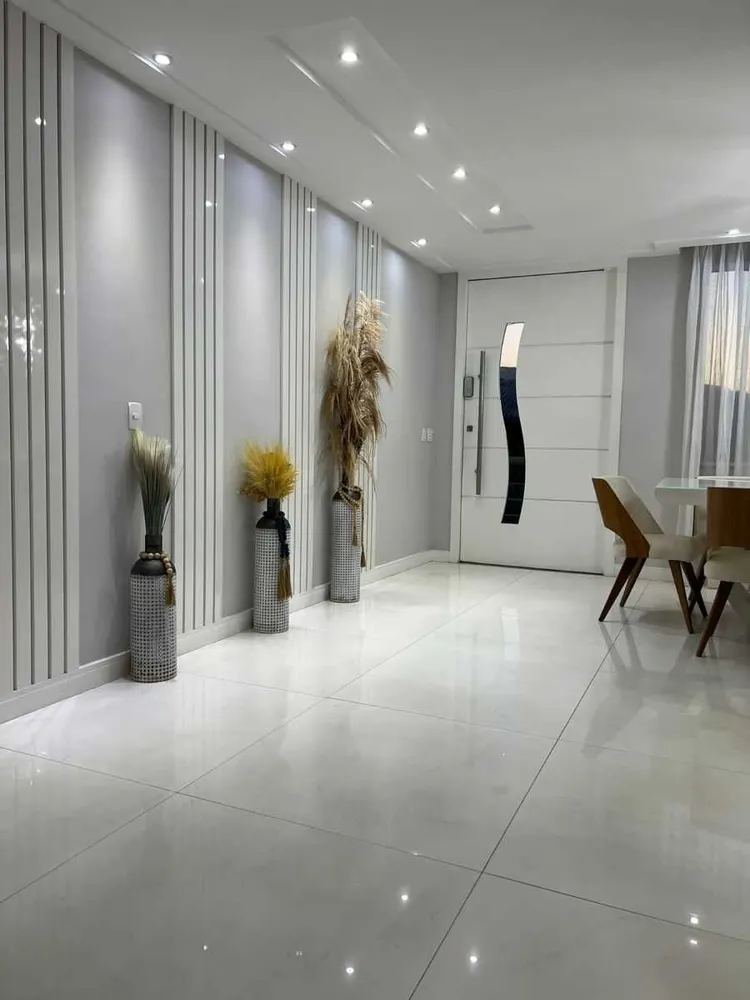 Casa, 4 quartos, 350 m² - Foto 1