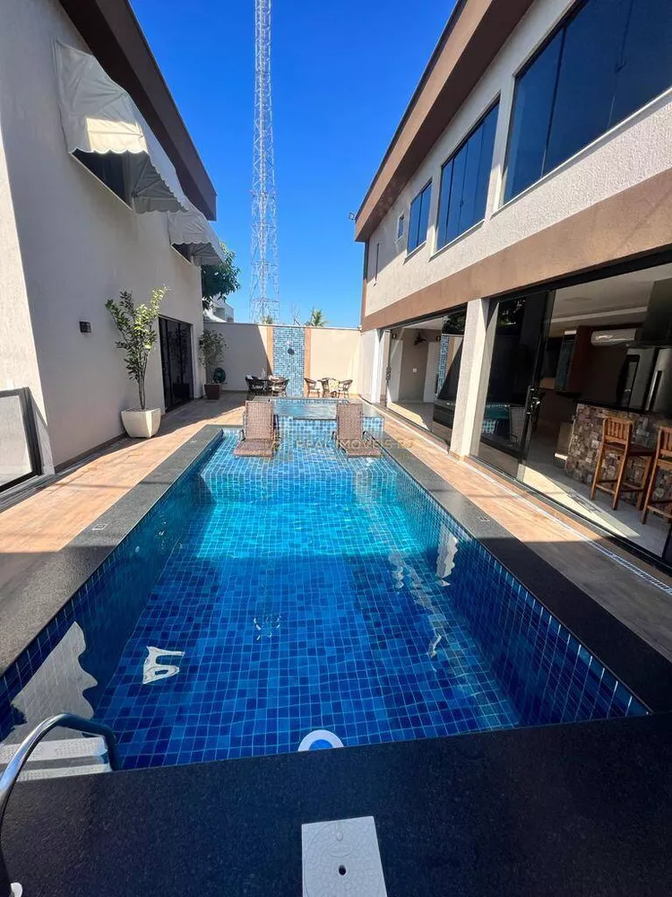 Casa à venda com 6 quartos, 600m² - Foto 6