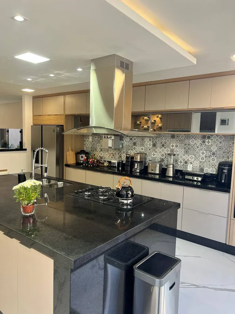 Casa, 6 quartos, 600 m² - Foto 13