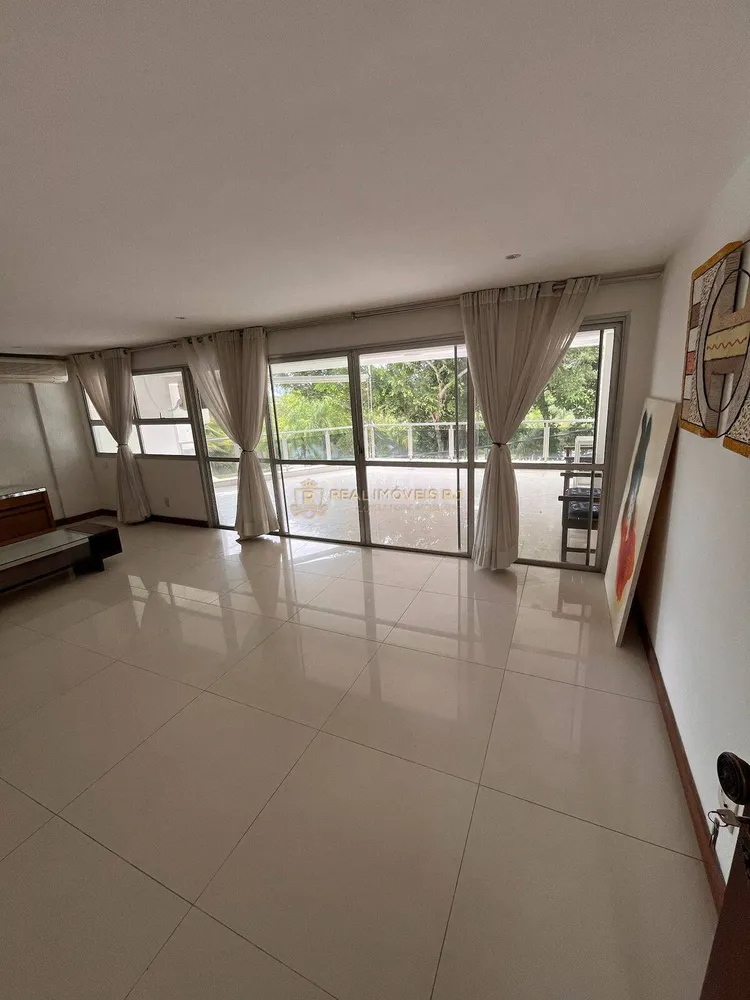 Apartamento, 3 quartos, 193 m² - Foto 2