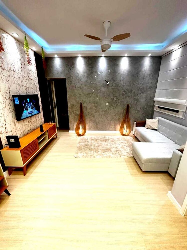 Apartamento à venda com 2 quartos, 70m² - Foto 1