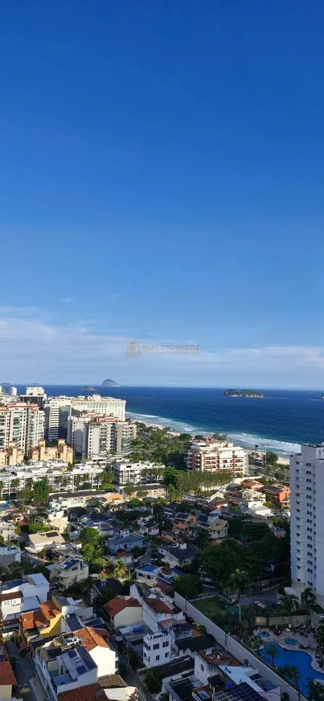 Apartamento, 3 quartos, 240 m² - Foto 1