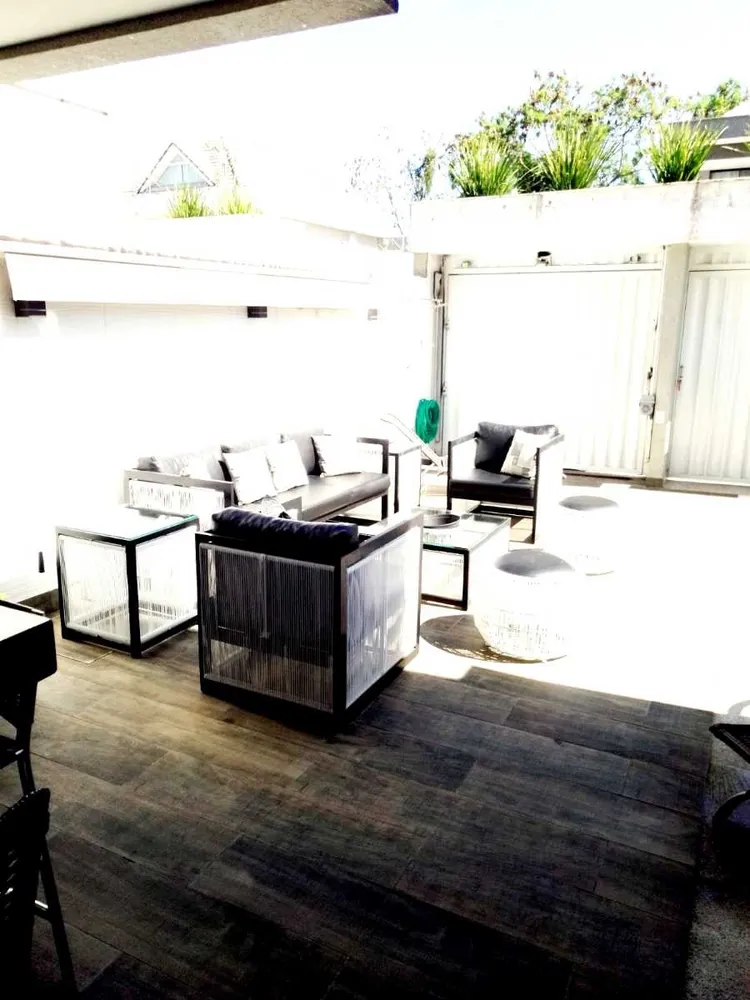Casa, 5 quartos, 240 m² - Foto 1