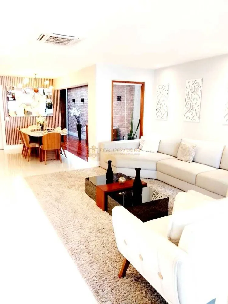 Casa, 5 quartos, 240 m² - Foto 1