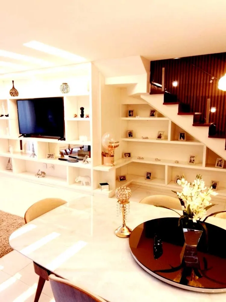 Casa, 5 quartos, 240 m² - Foto 3