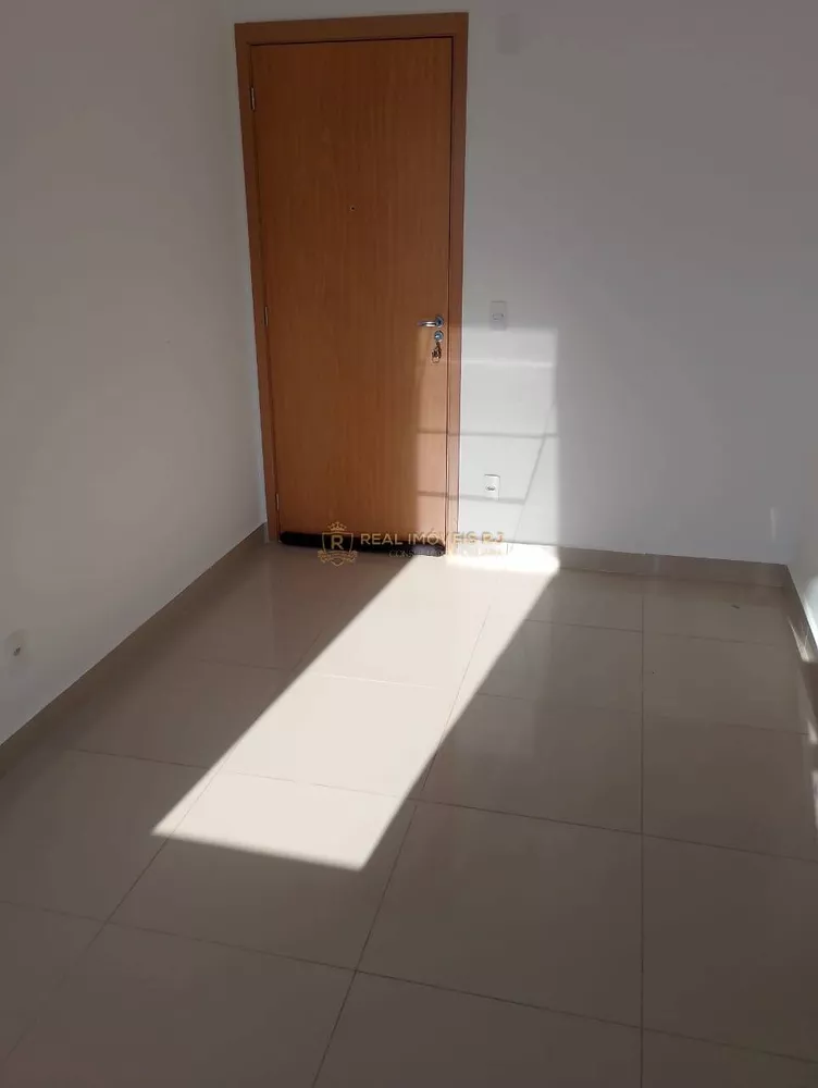 Apartamento à venda com 2 quartos, 58m² - Foto 2