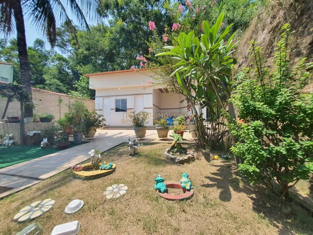 Casa, 4 quartos, 326 m² - Foto 1