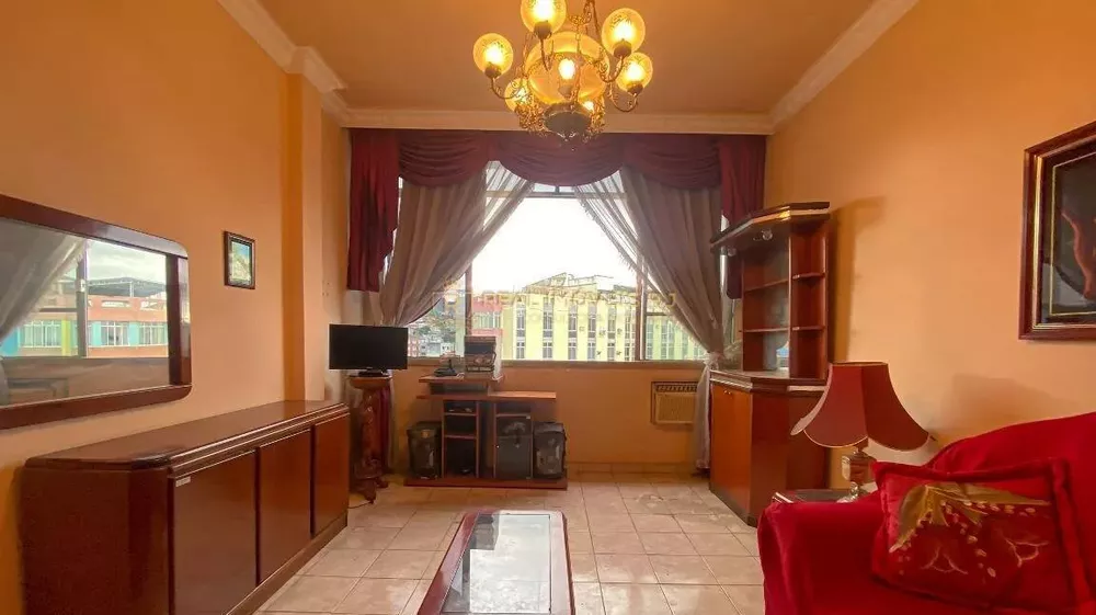 Apartamento à venda com 3 quartos, 96m² - Foto 1