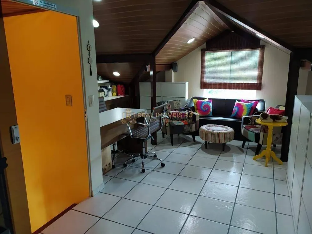 Casa, 3 quartos, 200 m² - Foto 13