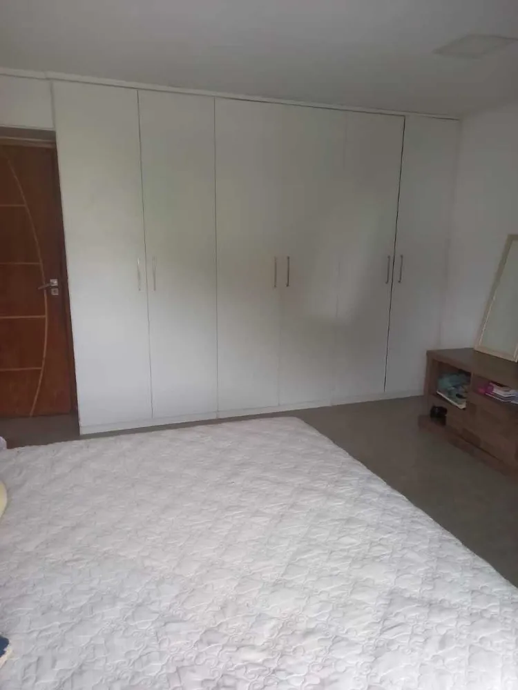 Casa, 5 quartos, 270 m² - Foto 4