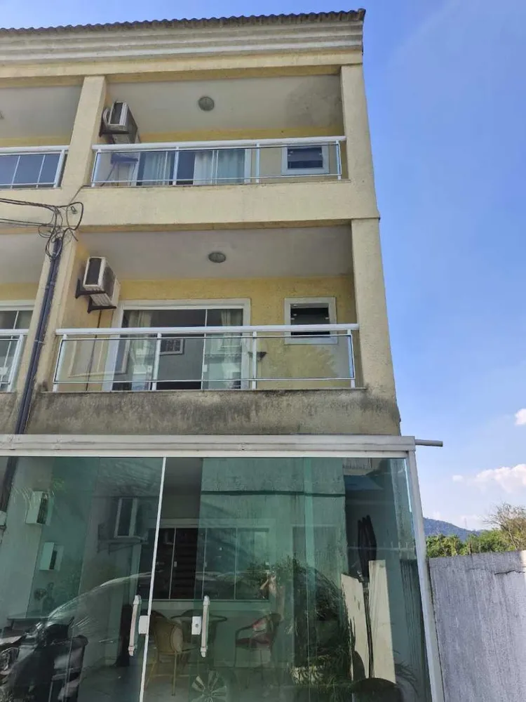 Casa, 3 quartos, 200 m² - Foto 1