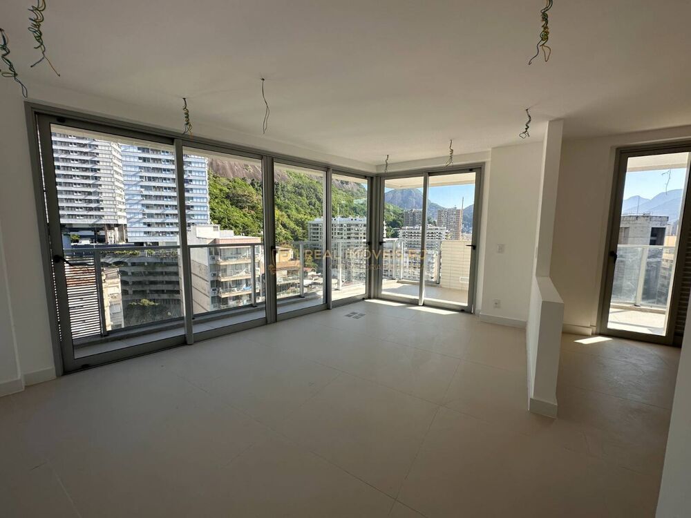 Cobertura à venda com 2 quartos, 77m² - Foto 4