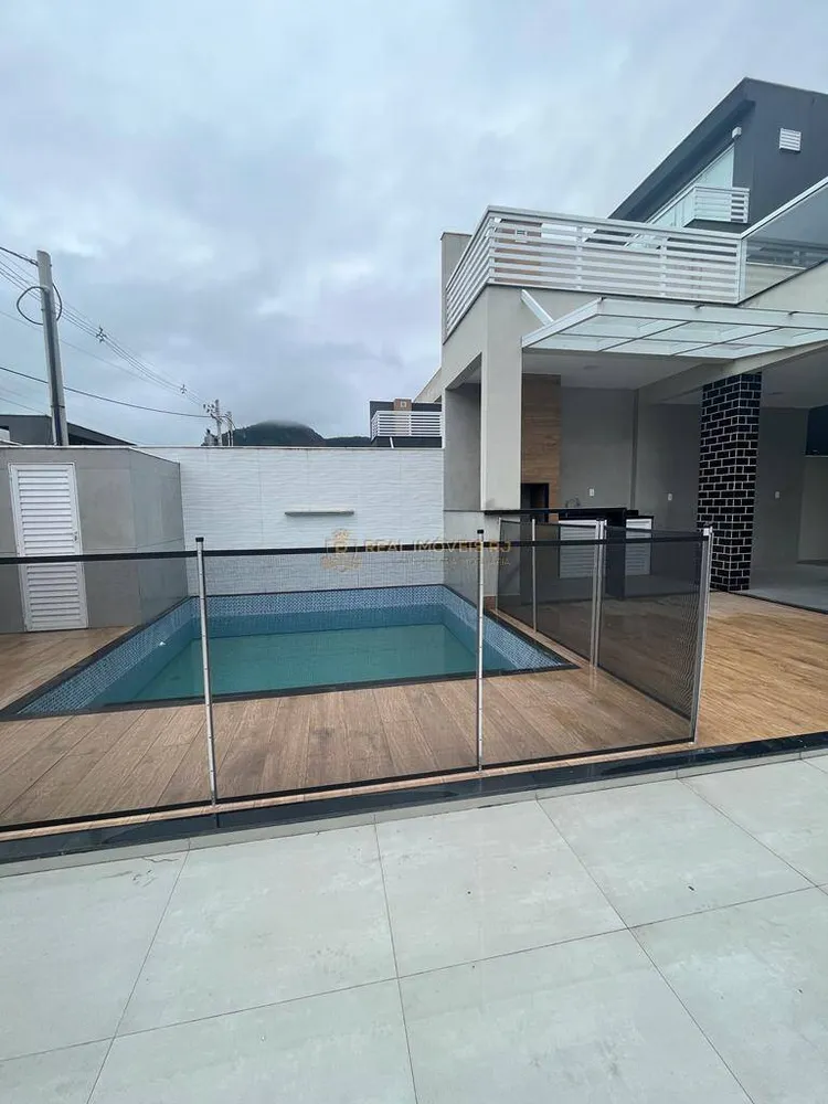 Casa, 3 quartos, 370 m² - Foto 1