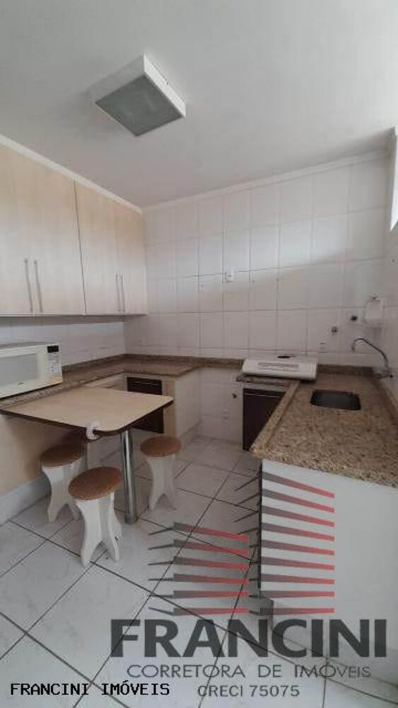 Apartamento à venda com 2 quartos, 64m² - Foto 2