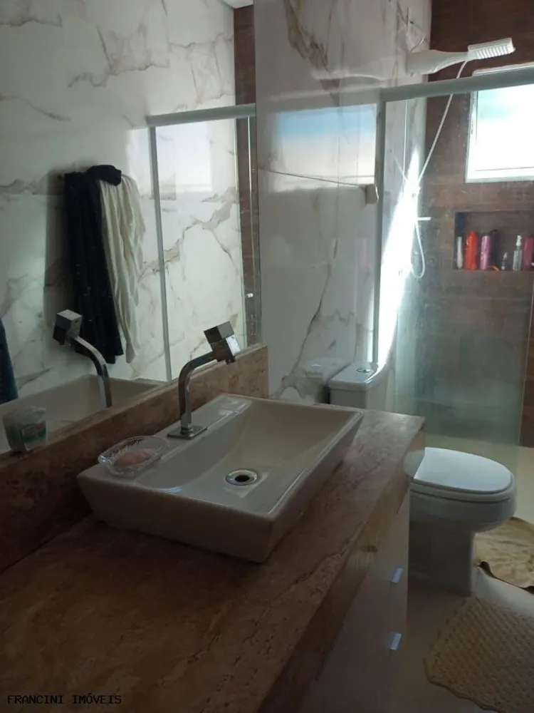 Casa, 3 quartos, 200 m² - Foto 1
