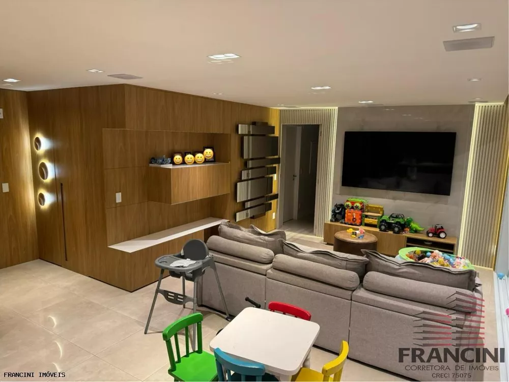 Apartamento à venda com 3 quartos, 146m² - Foto 1