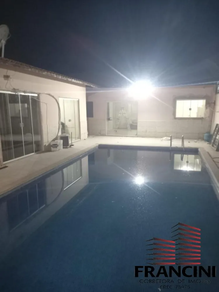 Chácara, 3 quartos, 300 m² - Foto 1