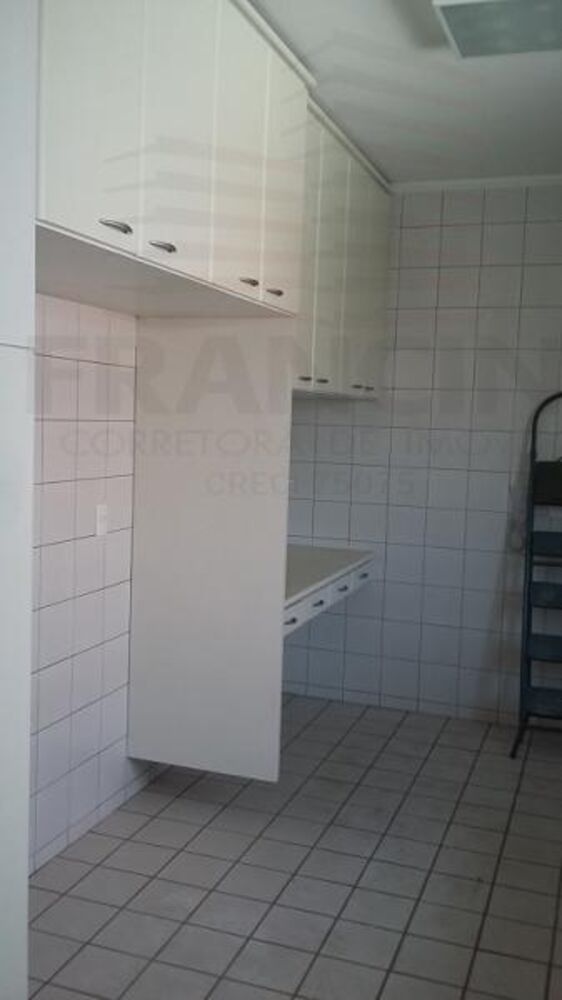 Apartamento à venda com 3 quartos, 150m² - Foto 5