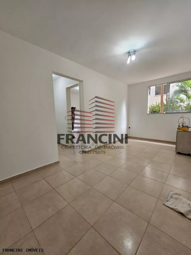 Apartamento à venda com 2 quartos, 67m² - Foto 1