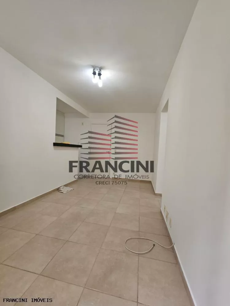 Apartamento à venda com 2 quartos, 67m² - Foto 2