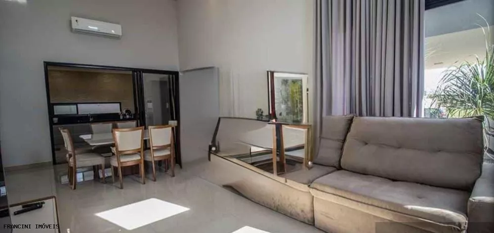 Casa de Condomínio à venda com 3 quartos, 293m² - Foto 1