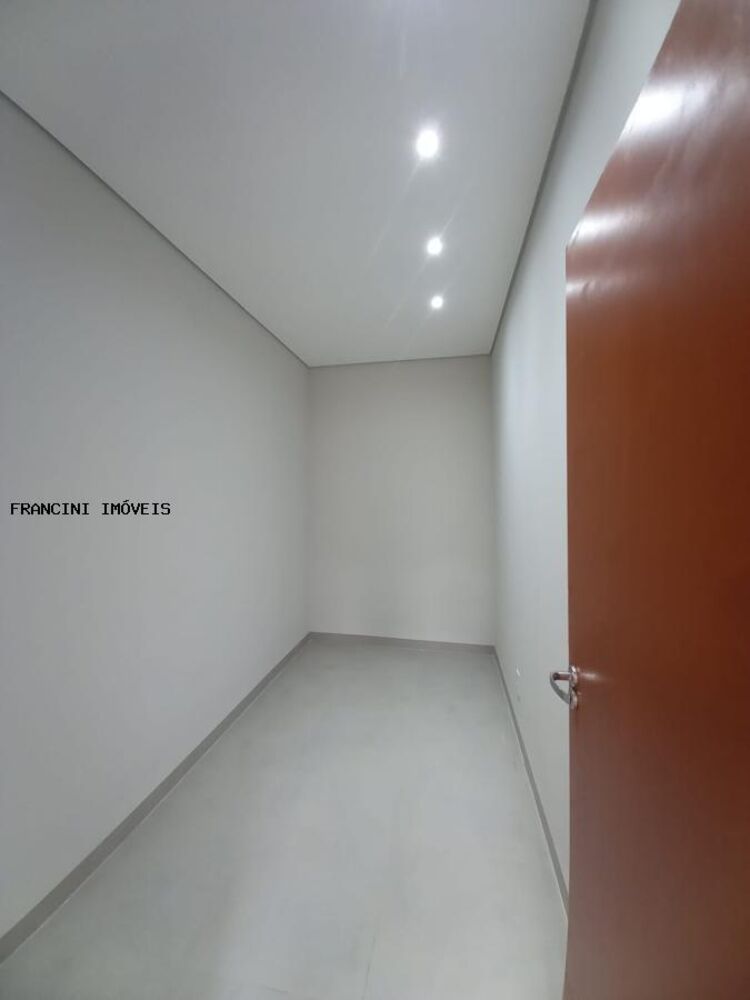 Casa à venda com 3 quartos, 126m² - Foto 2
