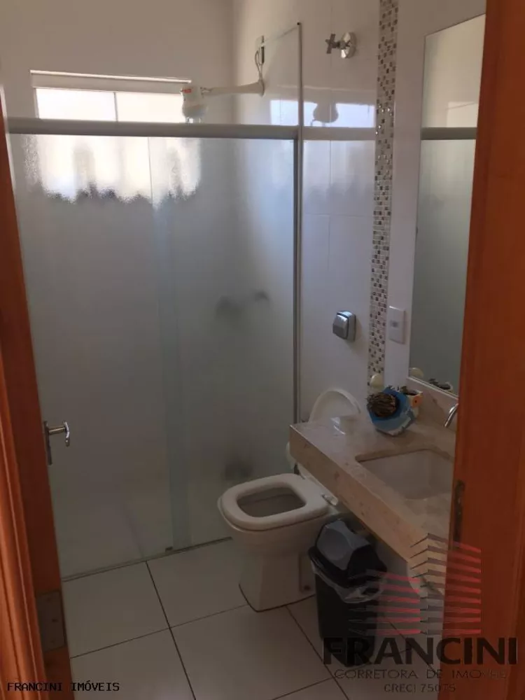 Casa à venda com 3 quartos, 209m² - Foto 5