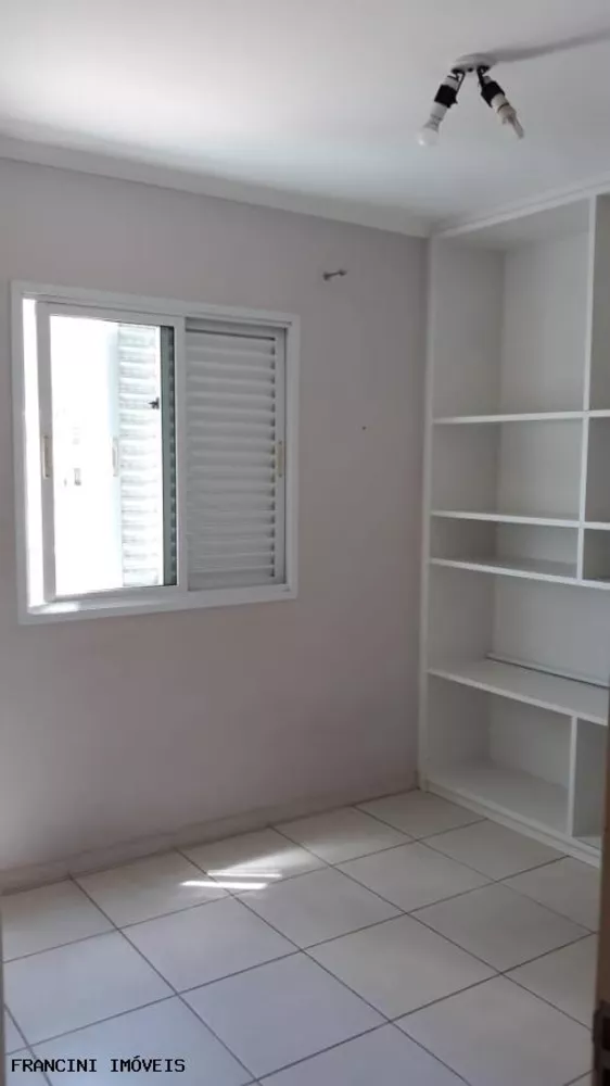 Apartamento à venda com 2 quartos, 75m² - Foto 1