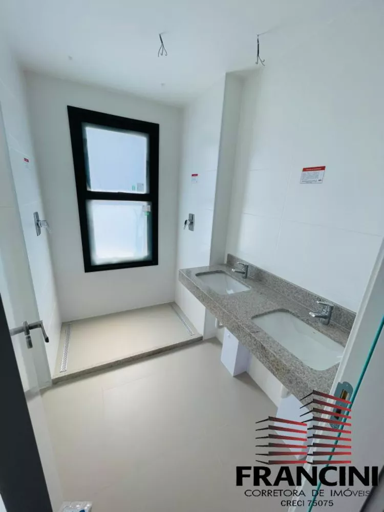 Apartamento à venda com 3 quartos, 160m² - Foto 3