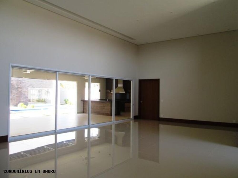 Casa de Condomínio à venda com 4 quartos, 569m² - Foto 1