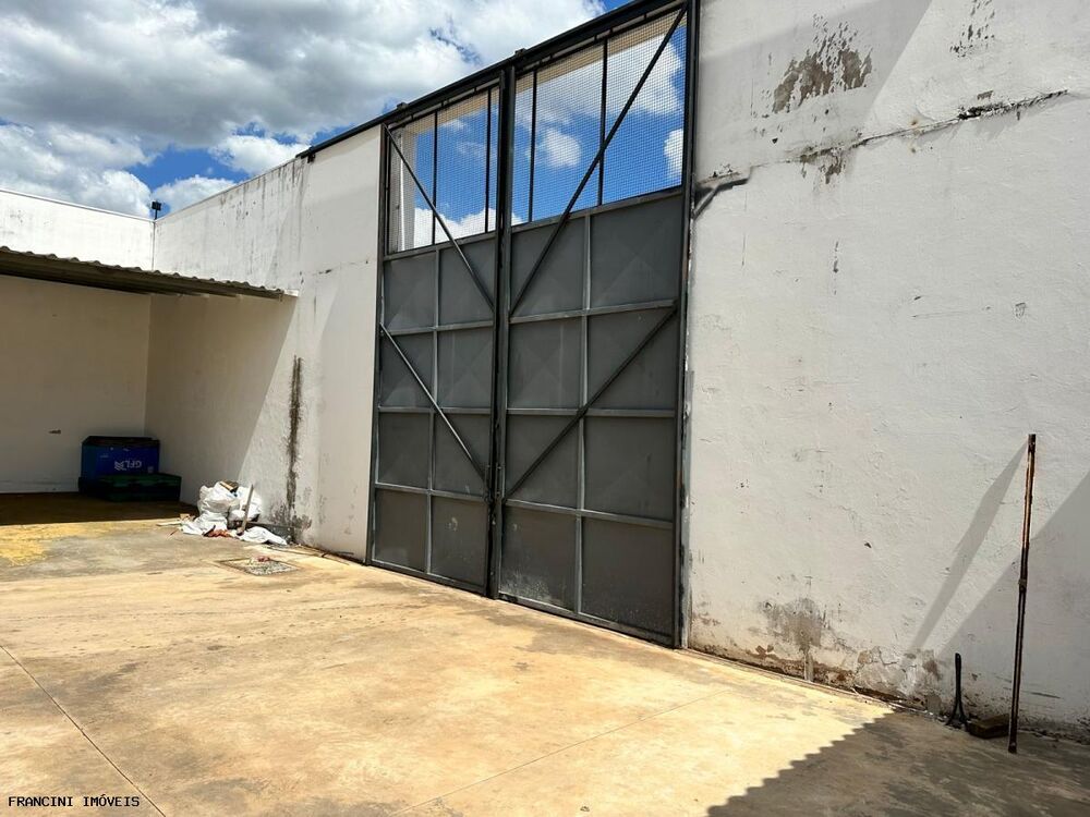Prédio Inteiro para alugar, 690m² - Foto 3