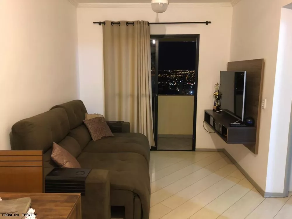 Apartamento à venda com 2 quartos, 65m² - Foto 1