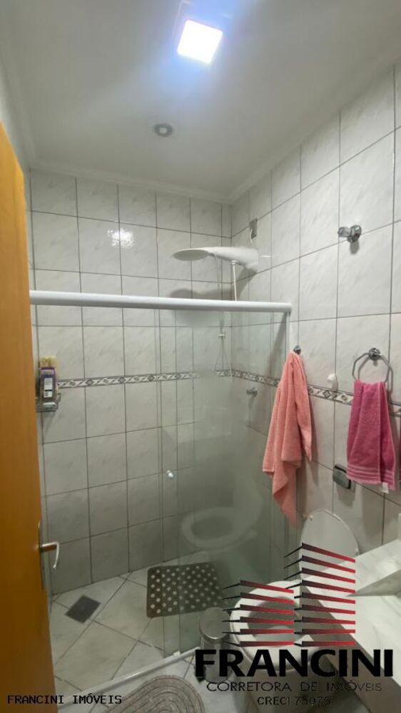 Casa à venda com 3 quartos, 250m² - Foto 16