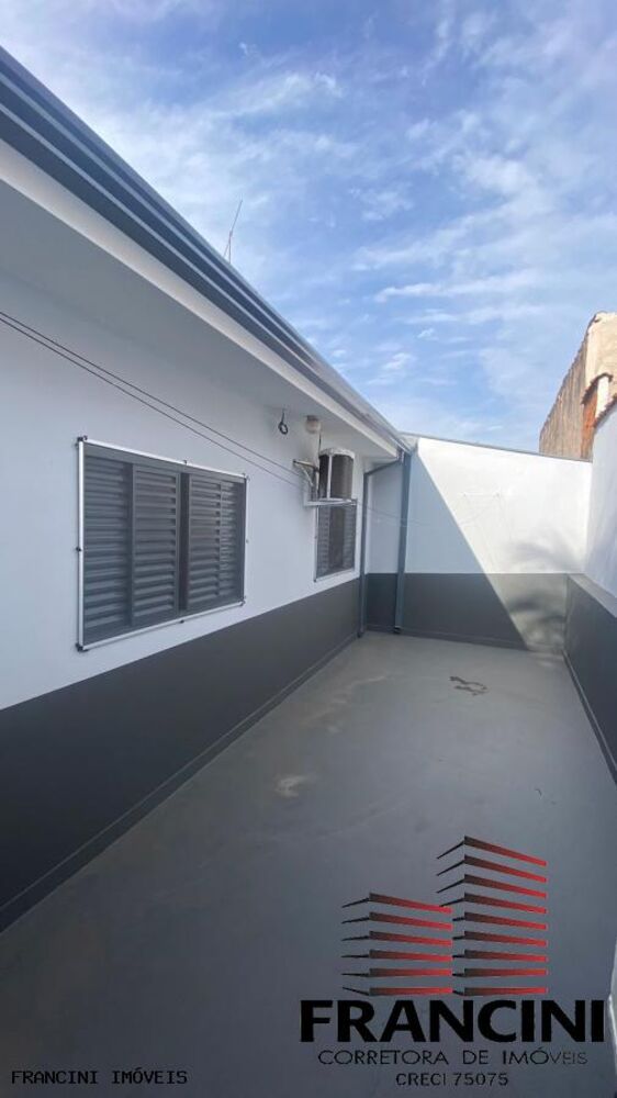 Casa à venda com 3 quartos, 250m² - Foto 10