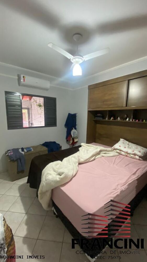 Casa à venda com 3 quartos, 250m² - Foto 8