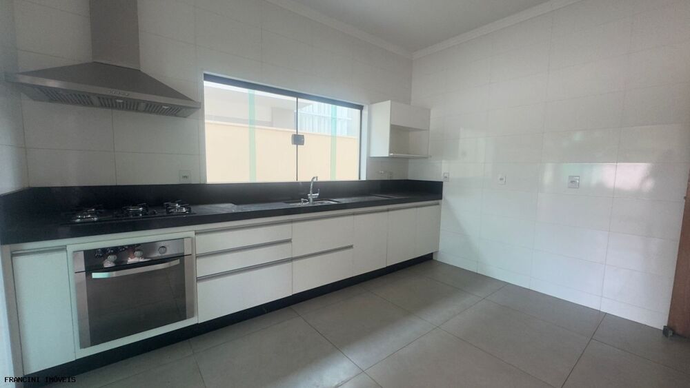Apartamento à venda com 4 quartos, 220m² - Foto 3