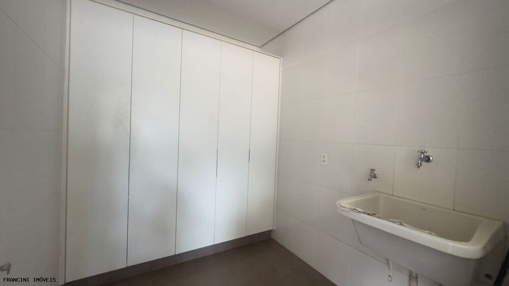 Apartamento à venda com 4 quartos, 220m² - Foto 9