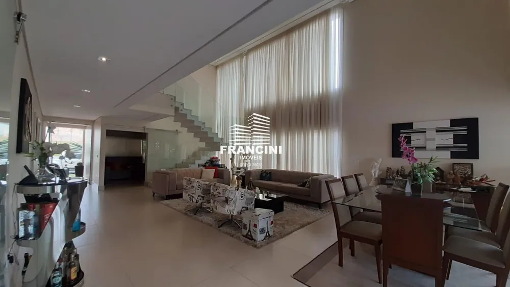 Casa, 4 quartos, 360 m² - Foto 1