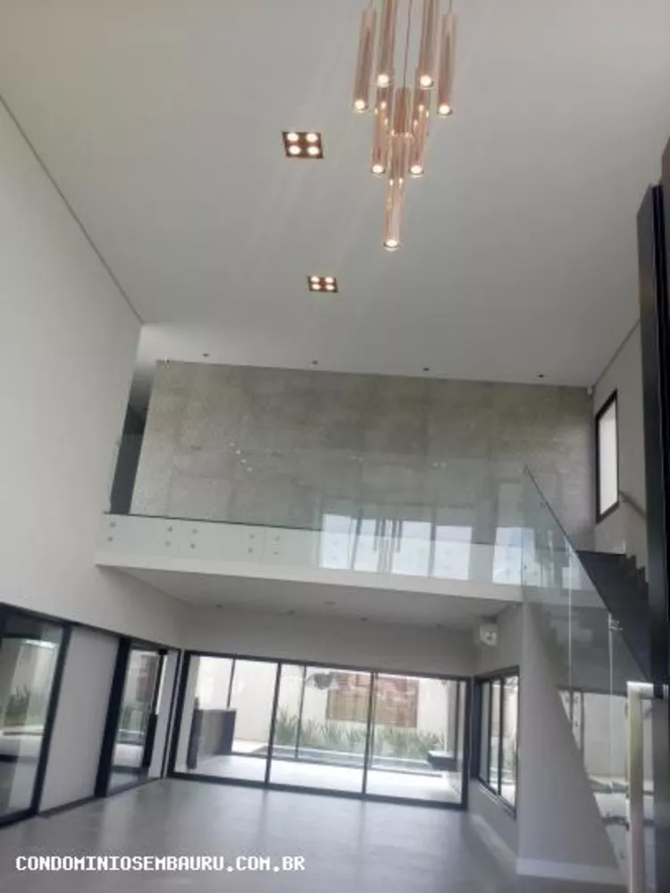 Casa de Condomínio à venda com 4 quartos, 350m² - Foto 1