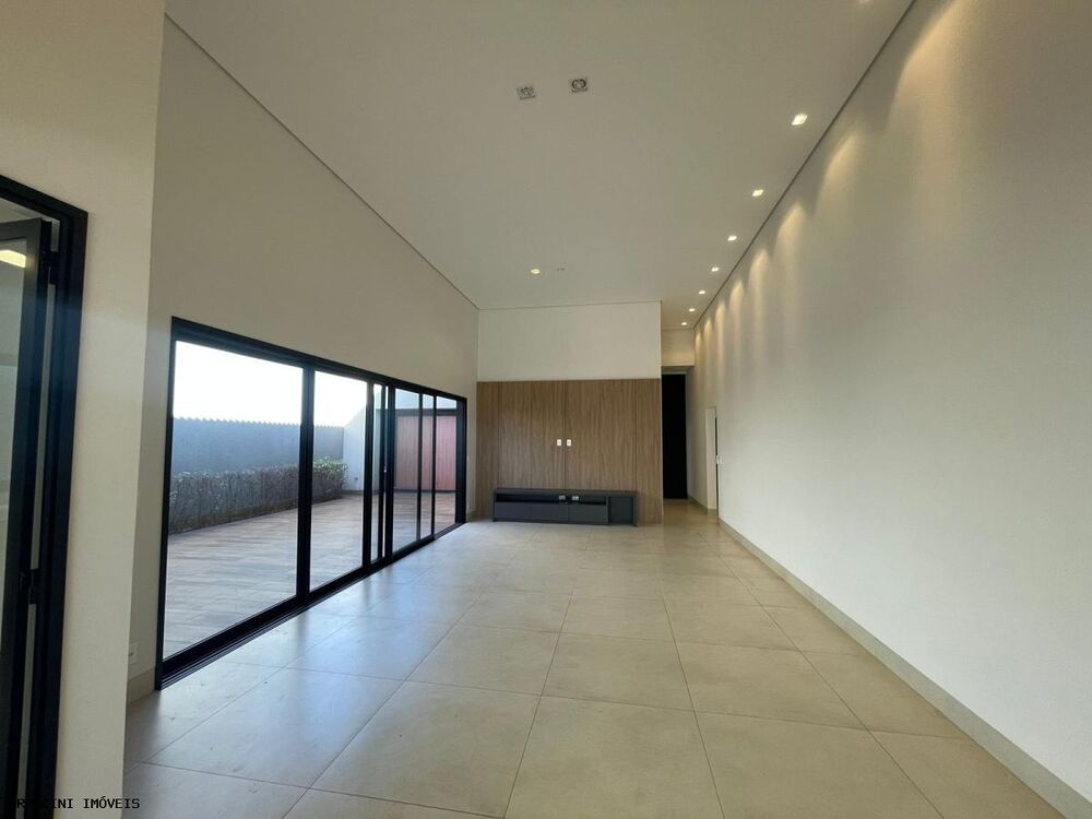 Casa de Condomínio à venda com 4 quartos, 260m² - Foto 5