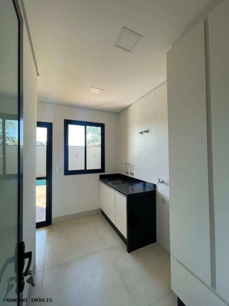 Casa de Condomínio à venda com 4 quartos, 260m² - Foto 10
