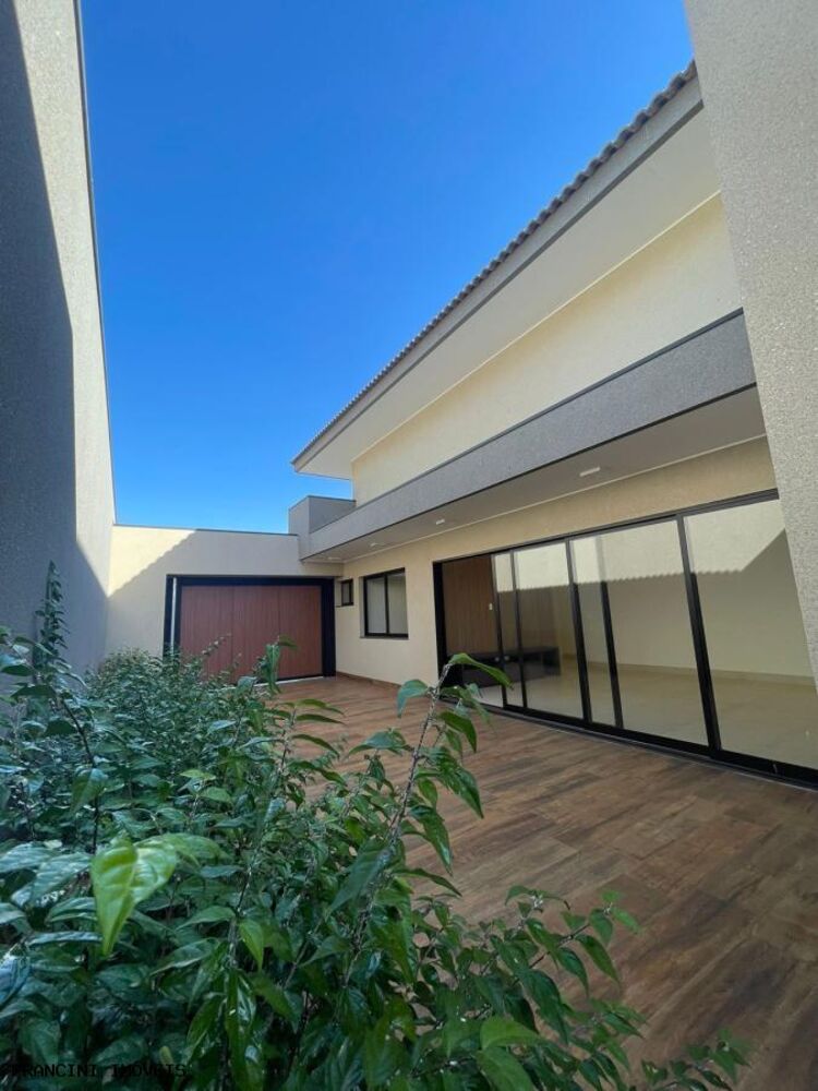 Casa de Condomínio à venda com 4 quartos, 260m² - Foto 3