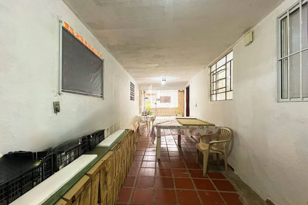 Casa, 3 quartos, 217 m² - Foto 1