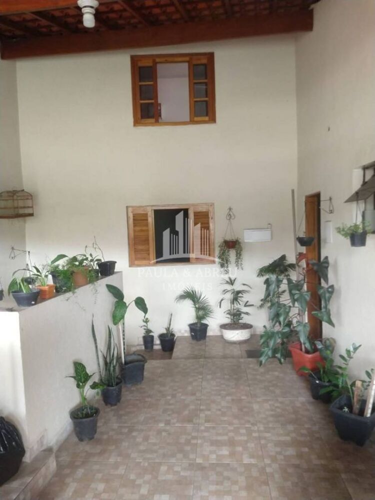 Sobrado à venda com 3 quartos, 226m² - Foto 1